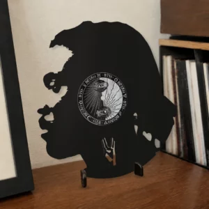 Vinyle découpé DAMSO, présenté sur un support dans un intérieur
